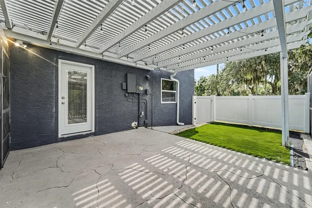 7238 Hillcrest Street Leesburg FL 34748