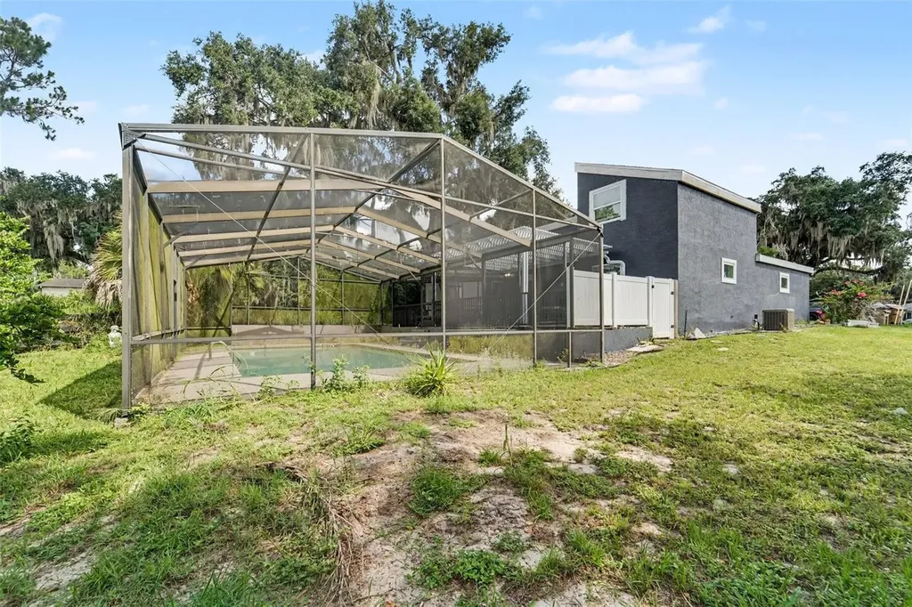 7238 Hillcrest Street Leesburg FL 34748