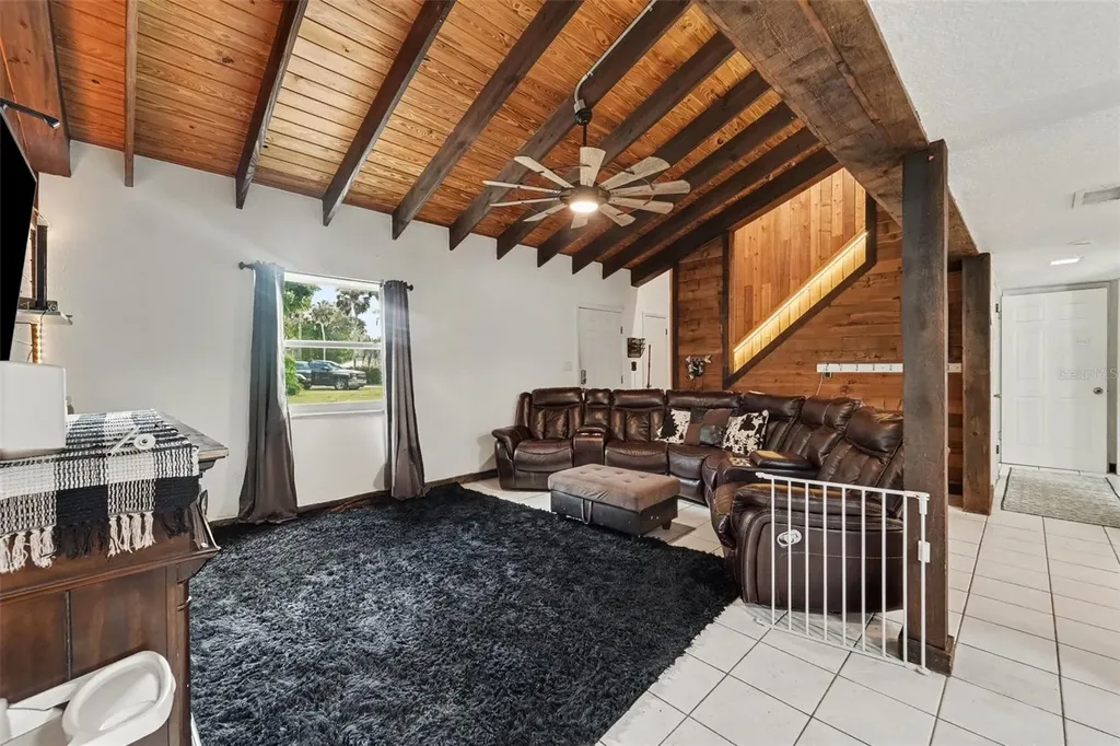 7238 Hillcrest Street Leesburg FL 34748