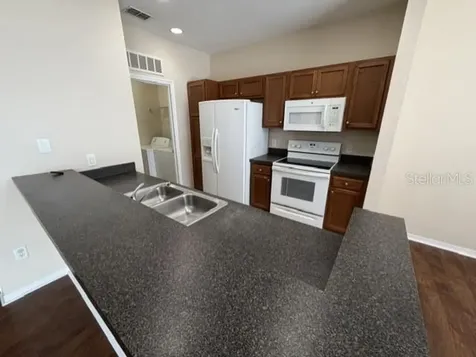 2550 NE Grand Central Pkwy Parkways Orlando FL 32839