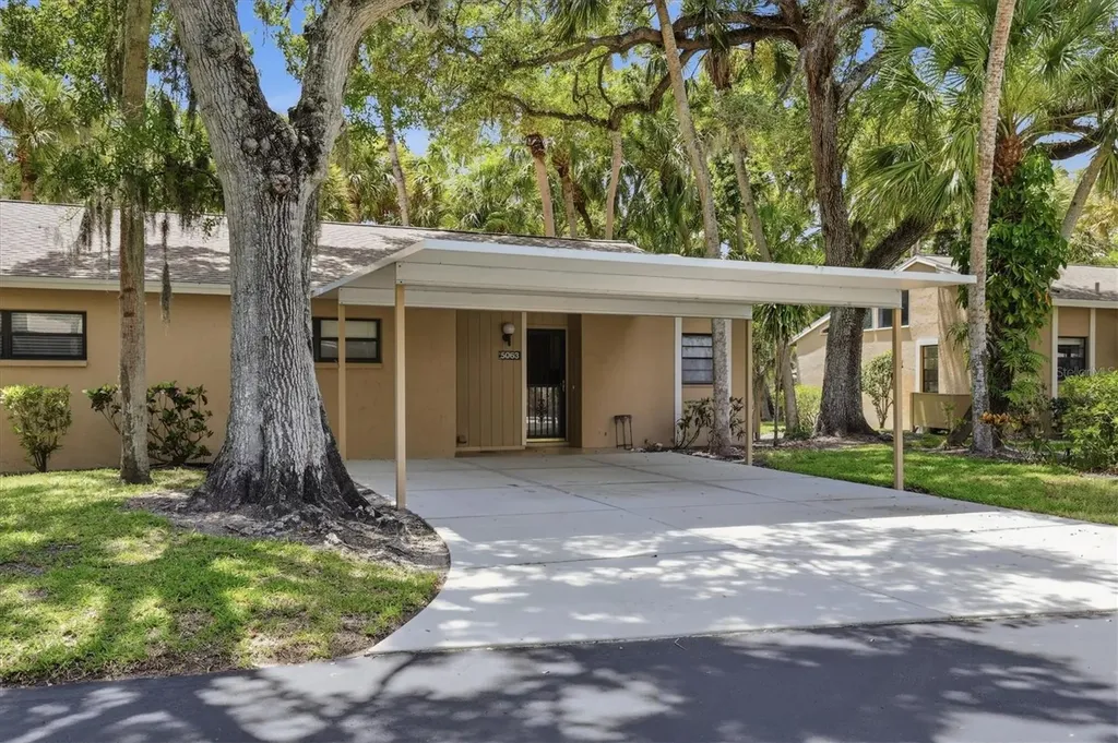 5063 Village Gardens Drive Sarasota FL 34234