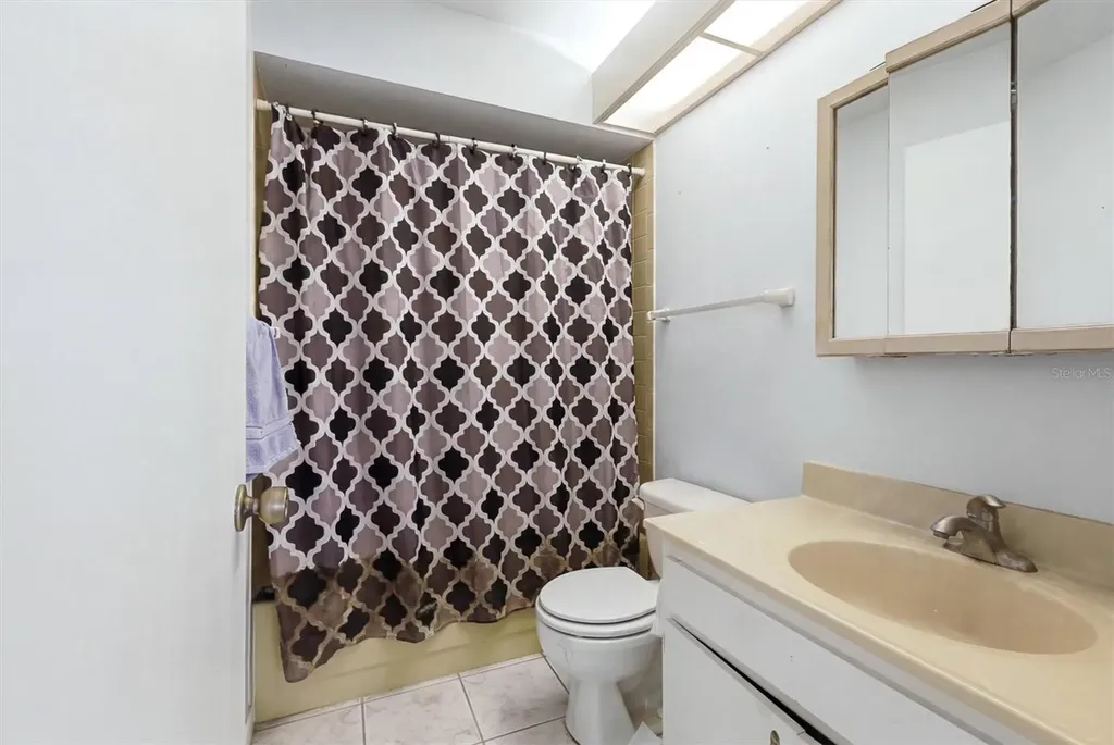 5063 Village Gardens Drive Sarasota FL 34234