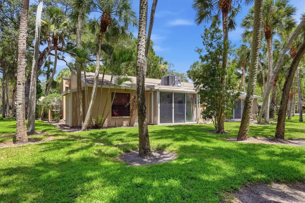 5063 Village Gardens Drive Sarasota FL 34234