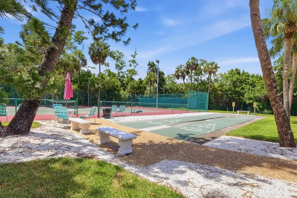 5063 Village Gardens Drive Sarasota FL 34234