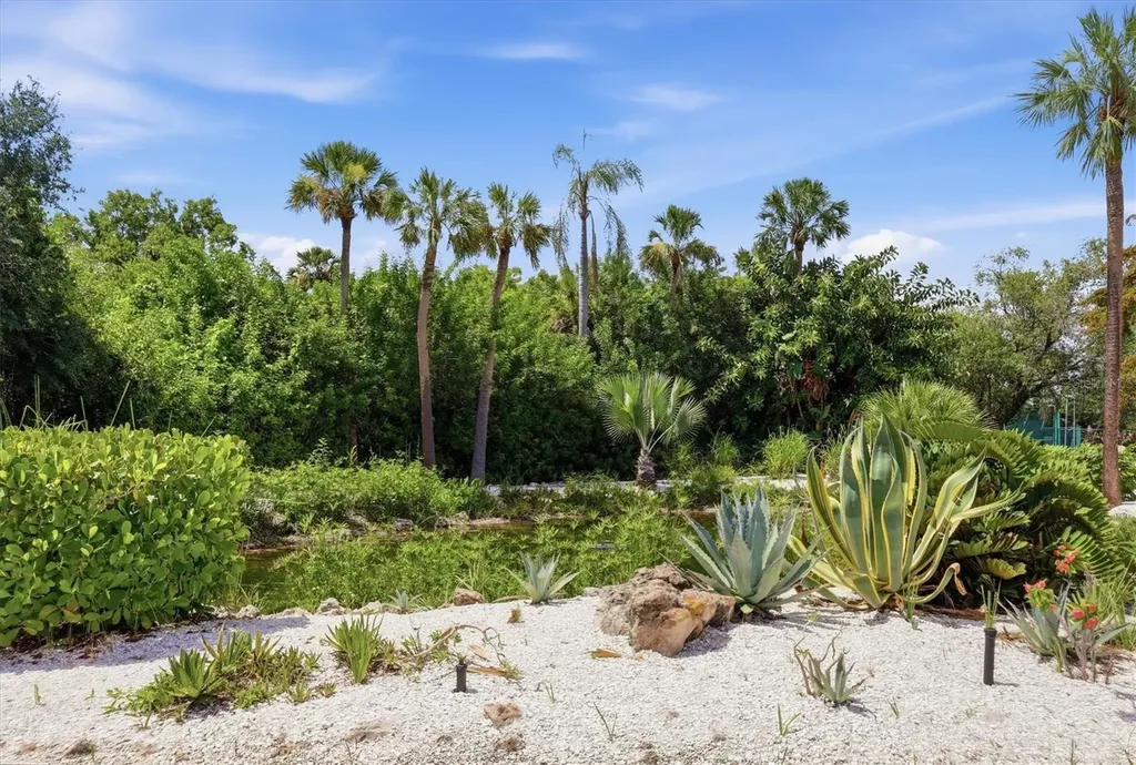 5063 Village Gardens Drive Sarasota FL 34234