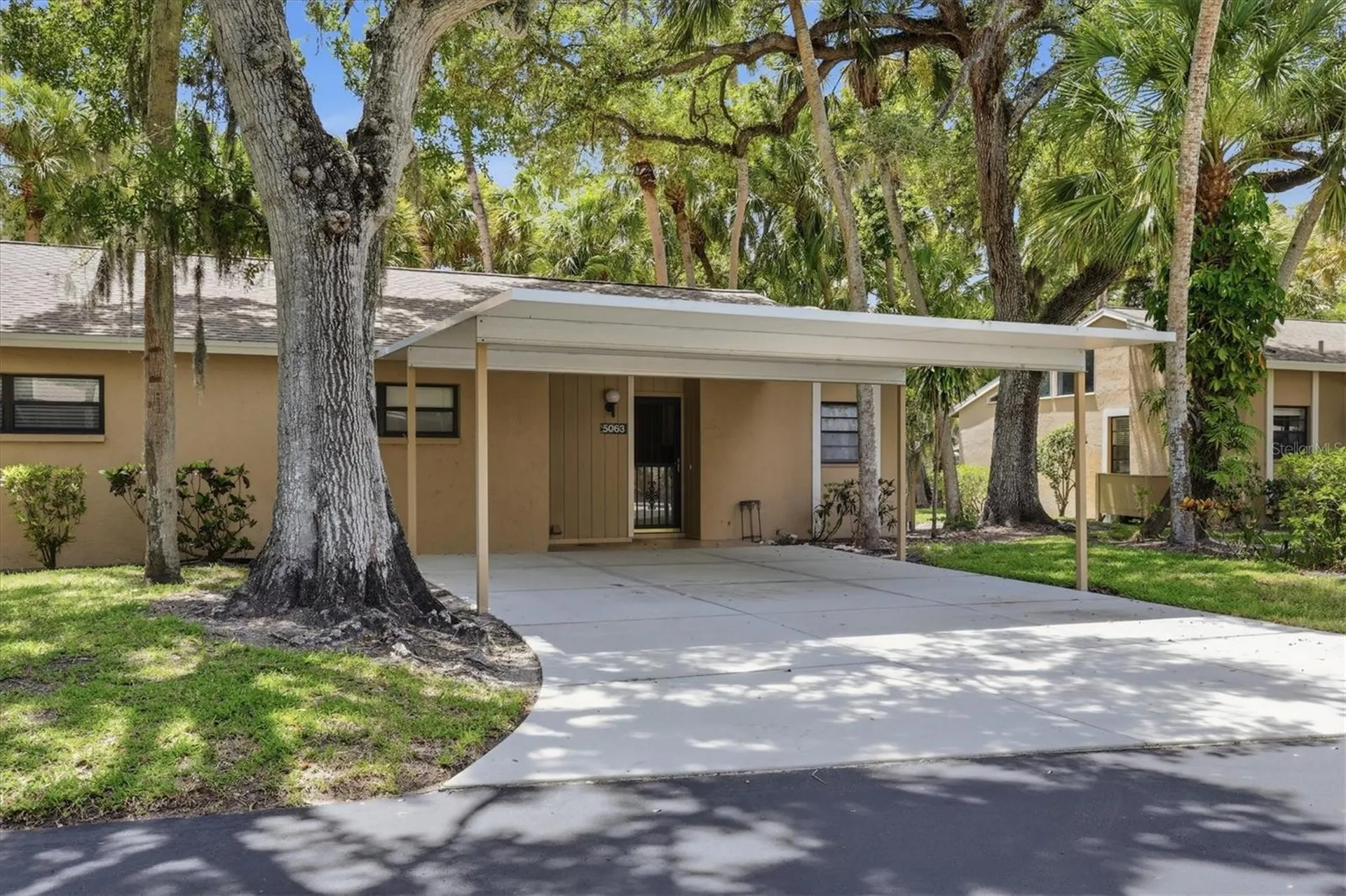 5063 Village Gardens Drive Sarasota FL 34234