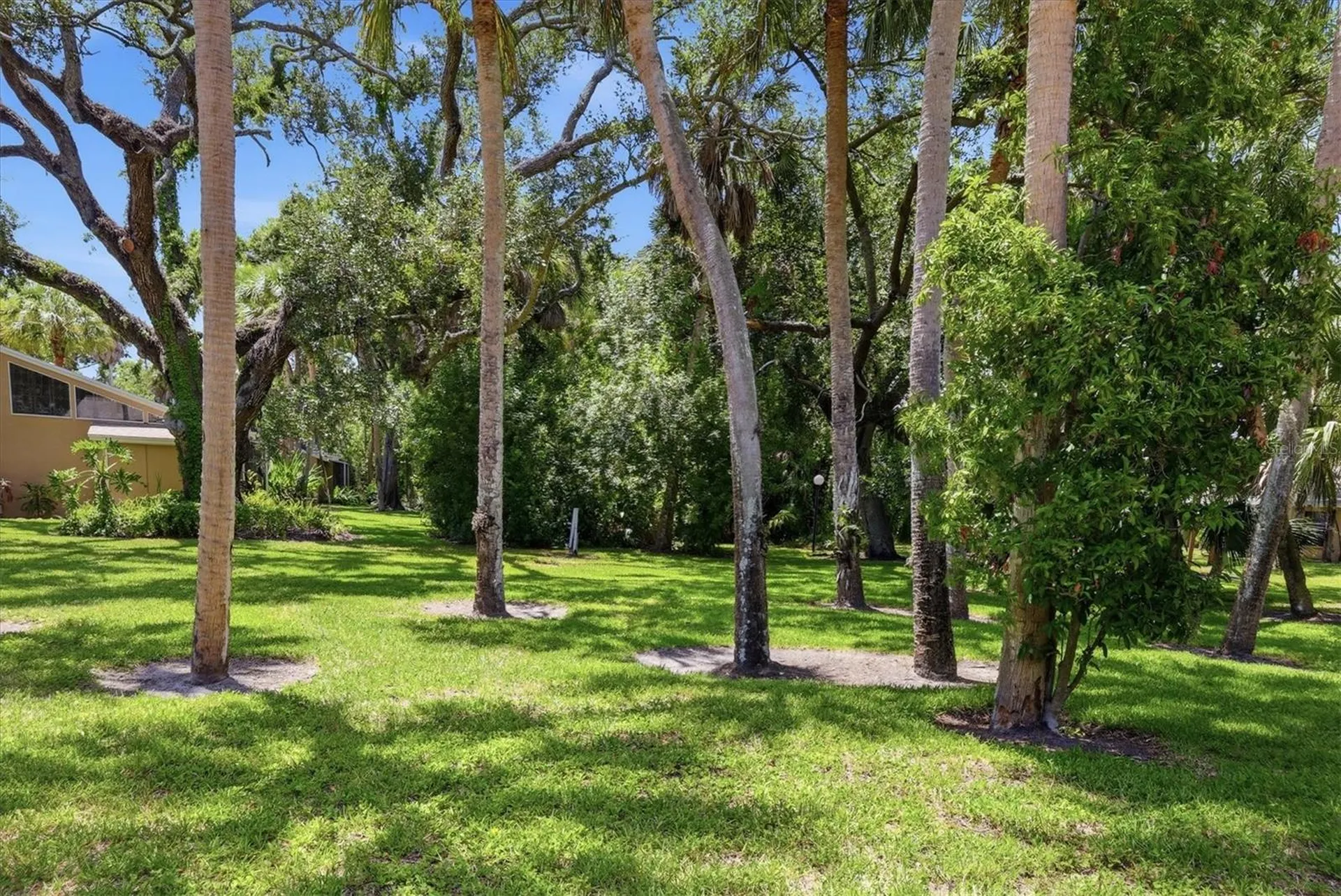 5063 Village Gardens Drive Sarasota FL 34234