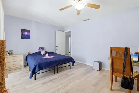 5063 Village Gardens Drive Sarasota FL 34234