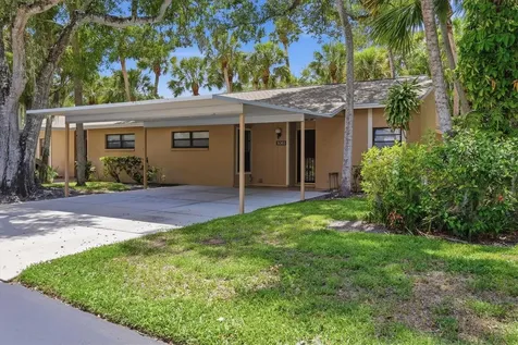 5063 Village Gardens Drive Sarasota FL 34234