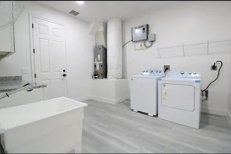 1320 Noble Place Orlando FL 32801