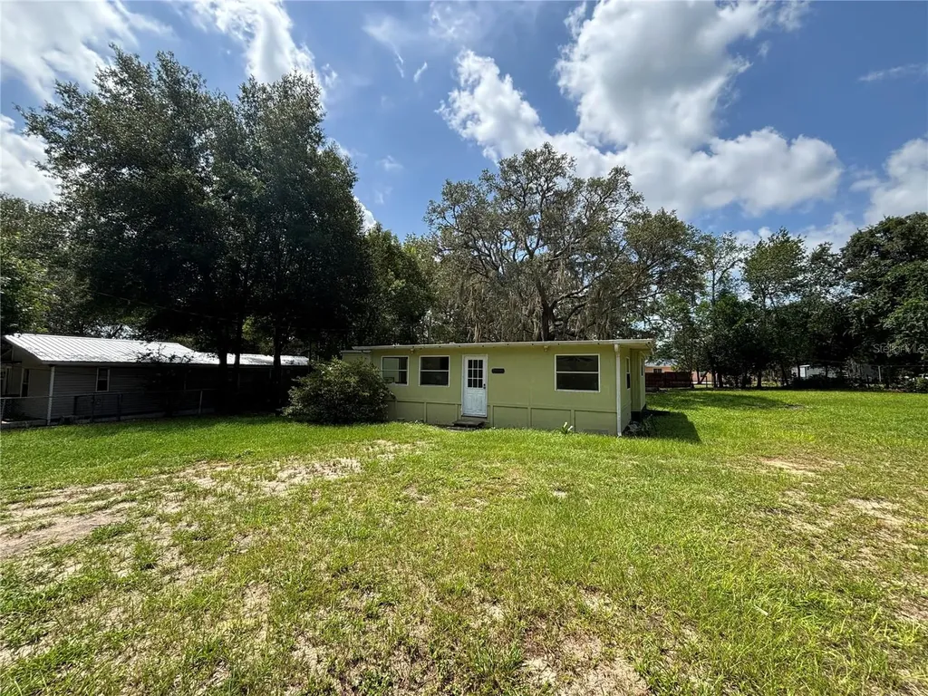 18274 SE 22nd Place Silver Springs FL 34488