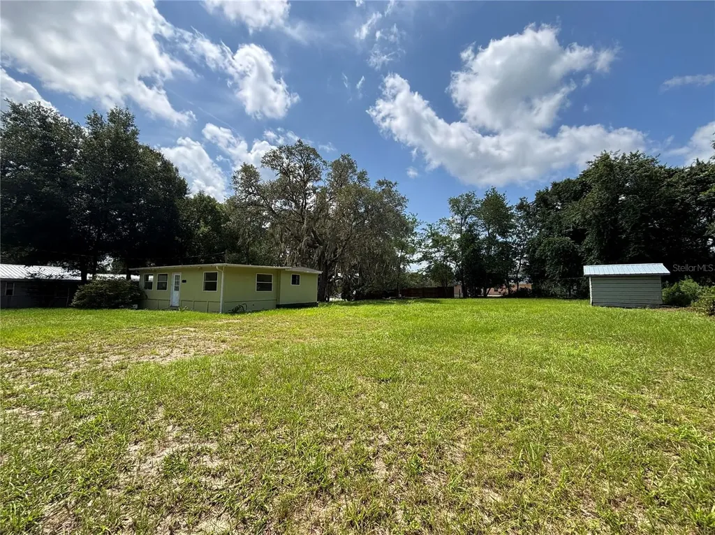 18274 SE 22nd Place Silver Springs FL 34488