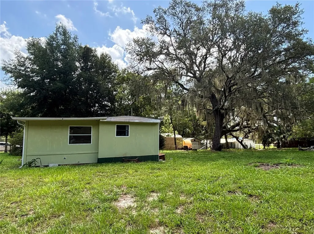 18274 SE 22nd Place Silver Springs FL 34488