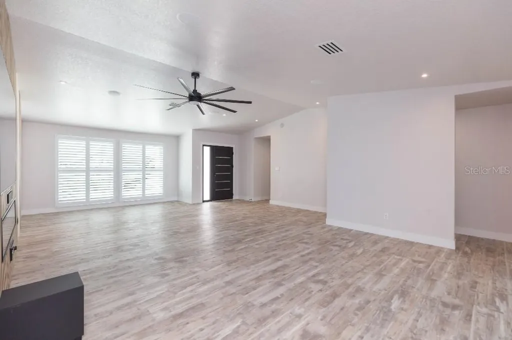306 Buttonwood Lane Largo FL 33770