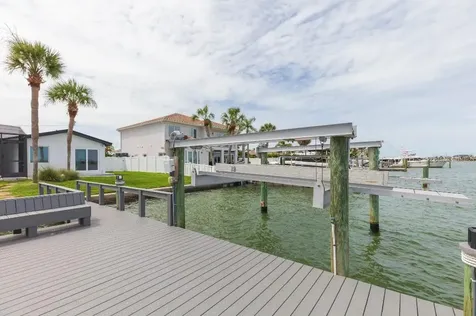 306 Buttonwood Lane Largo FL 33770
