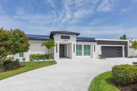 306 Buttonwood Lane Largo FL 33770