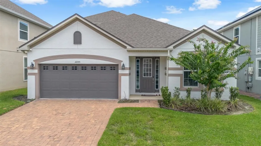 2285 Centerra Loop Kissimmee FL 34741