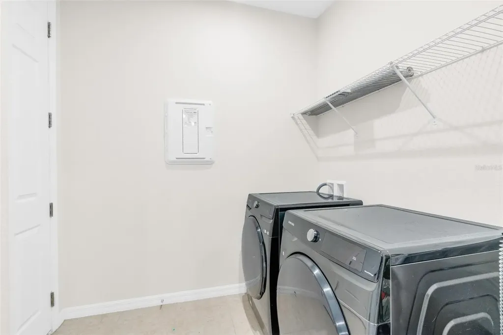 2285 Centerra Loop Kissimmee FL 34741