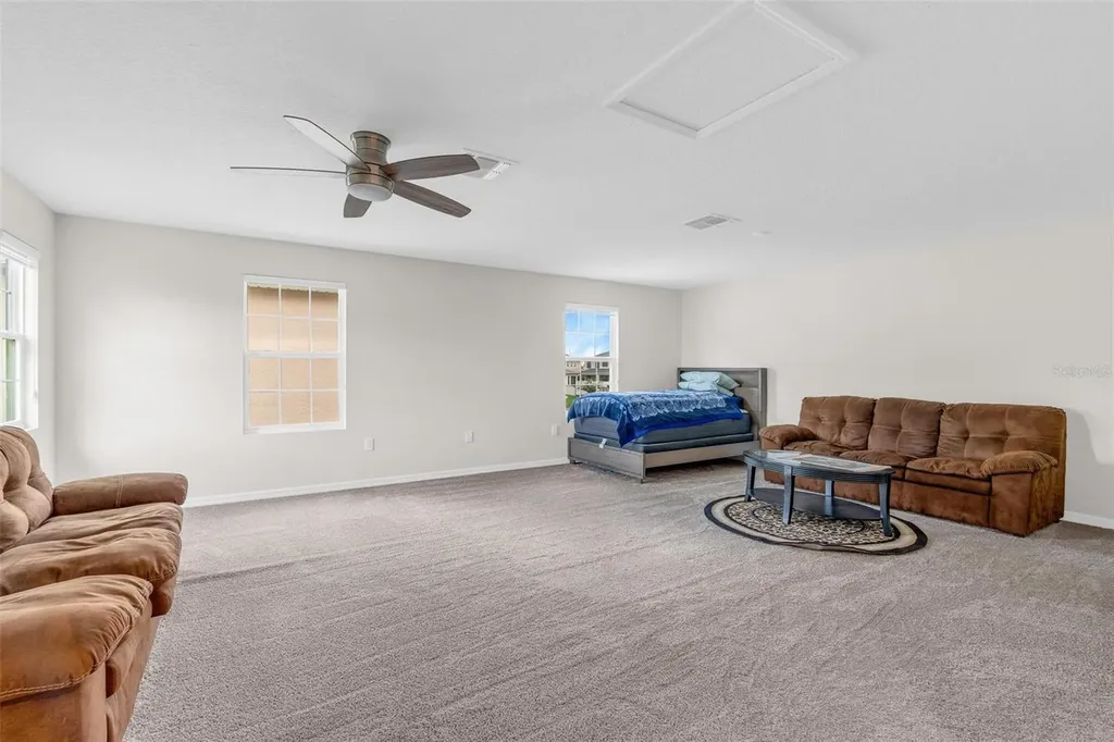 2285 Centerra Loop Kissimmee FL 34741