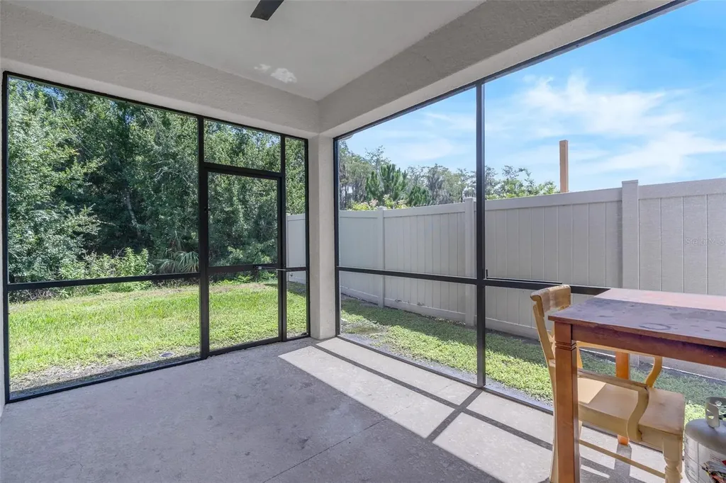 2285 Centerra Loop Kissimmee FL 34741