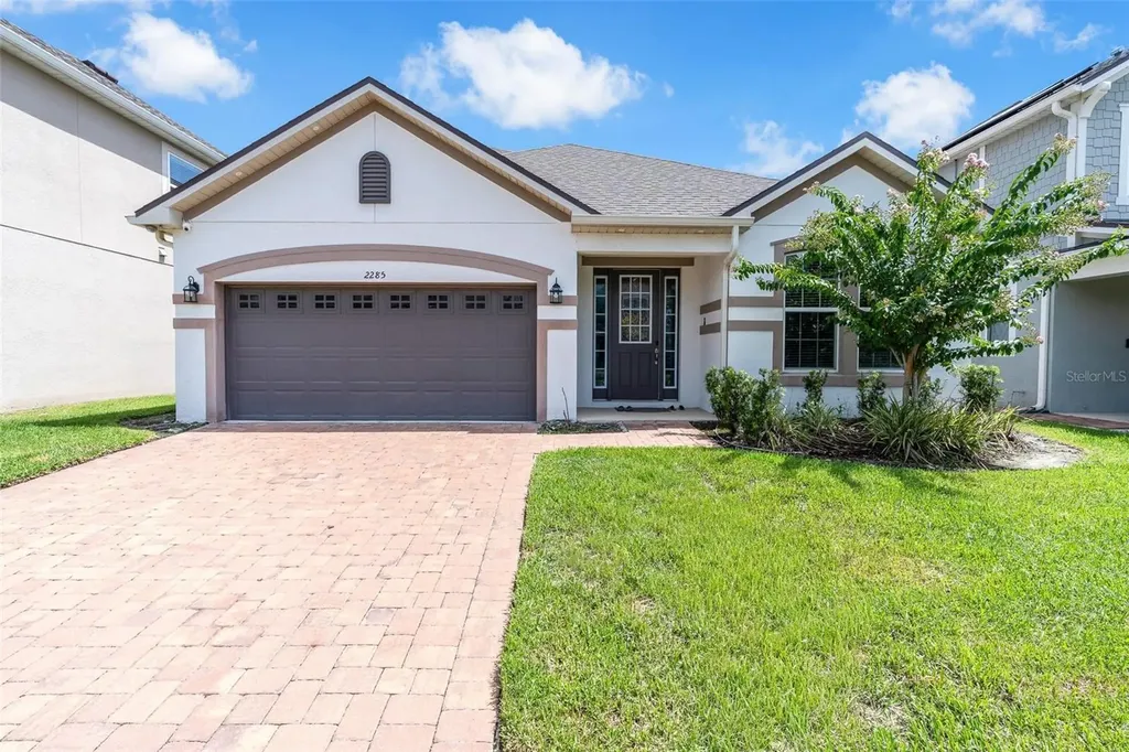 2285 Centerra Loop Kissimmee FL 34741