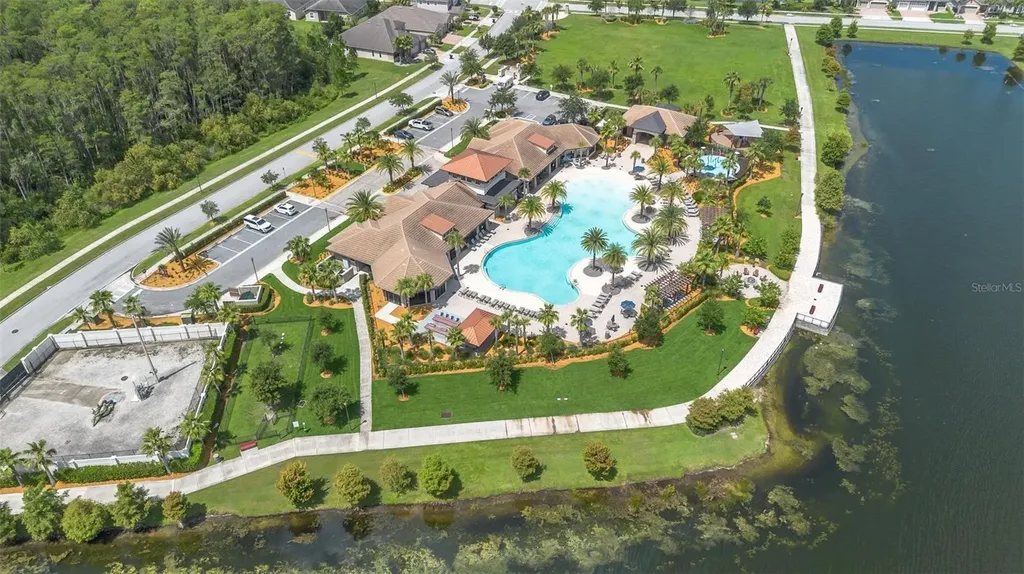 2285 Centerra Loop Kissimmee FL 34741
