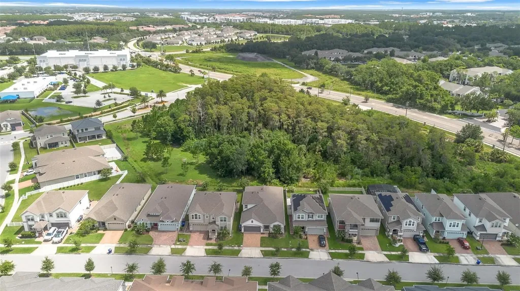 2285 Centerra Loop Kissimmee FL 34741