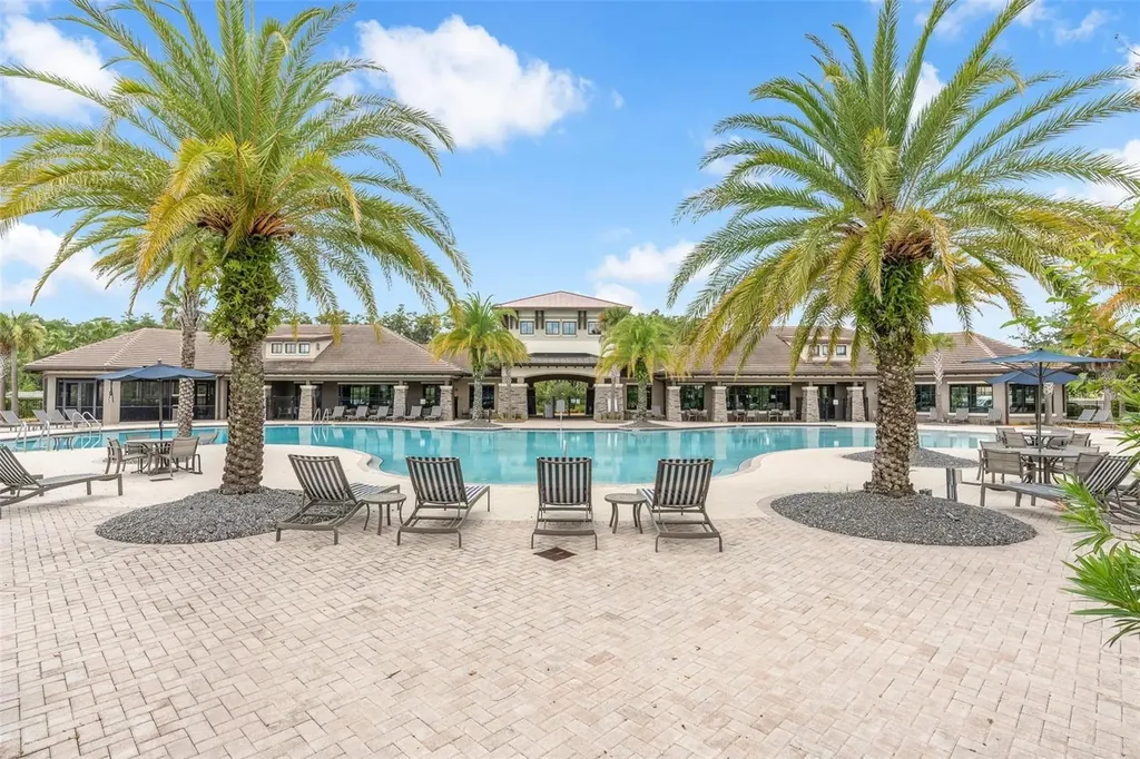 2285 Centerra Loop Kissimmee FL 34741