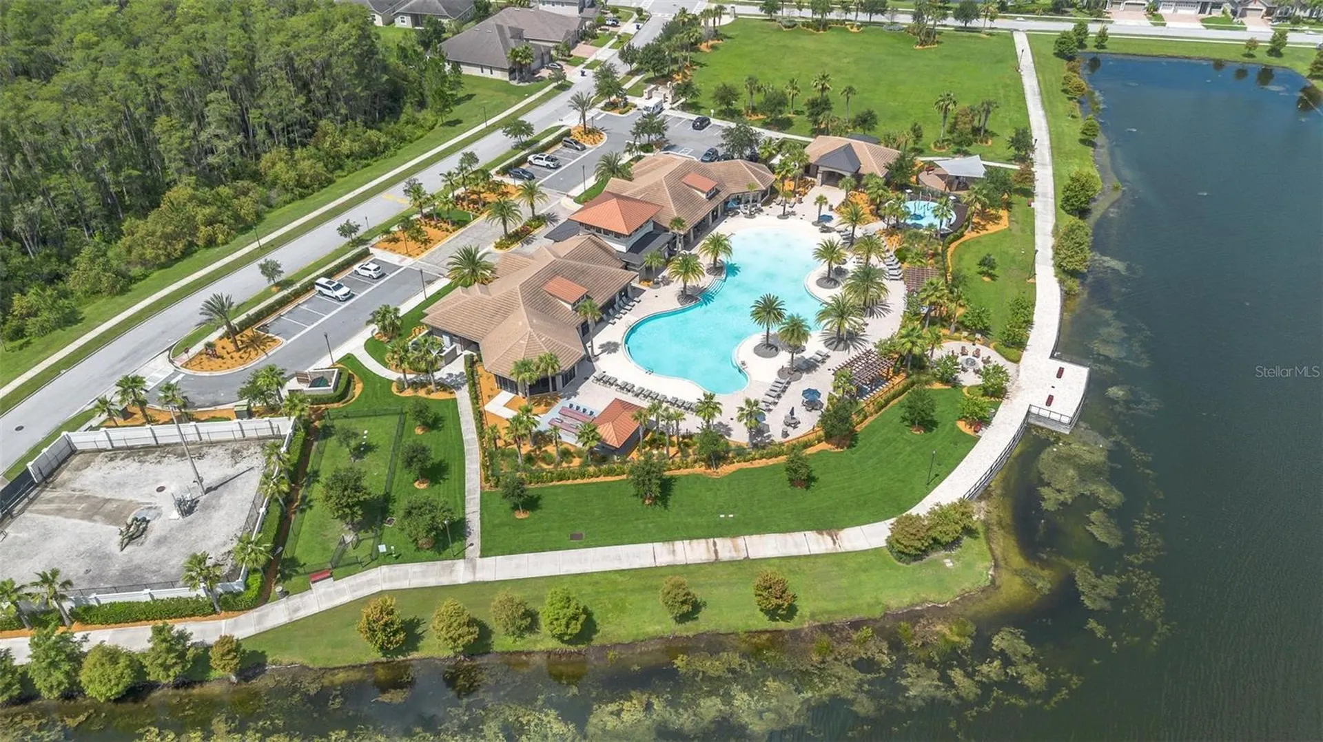 2285 Centerra Loop Kissimmee FL 34741