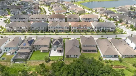 2285 Centerra Loop Kissimmee FL 34741
