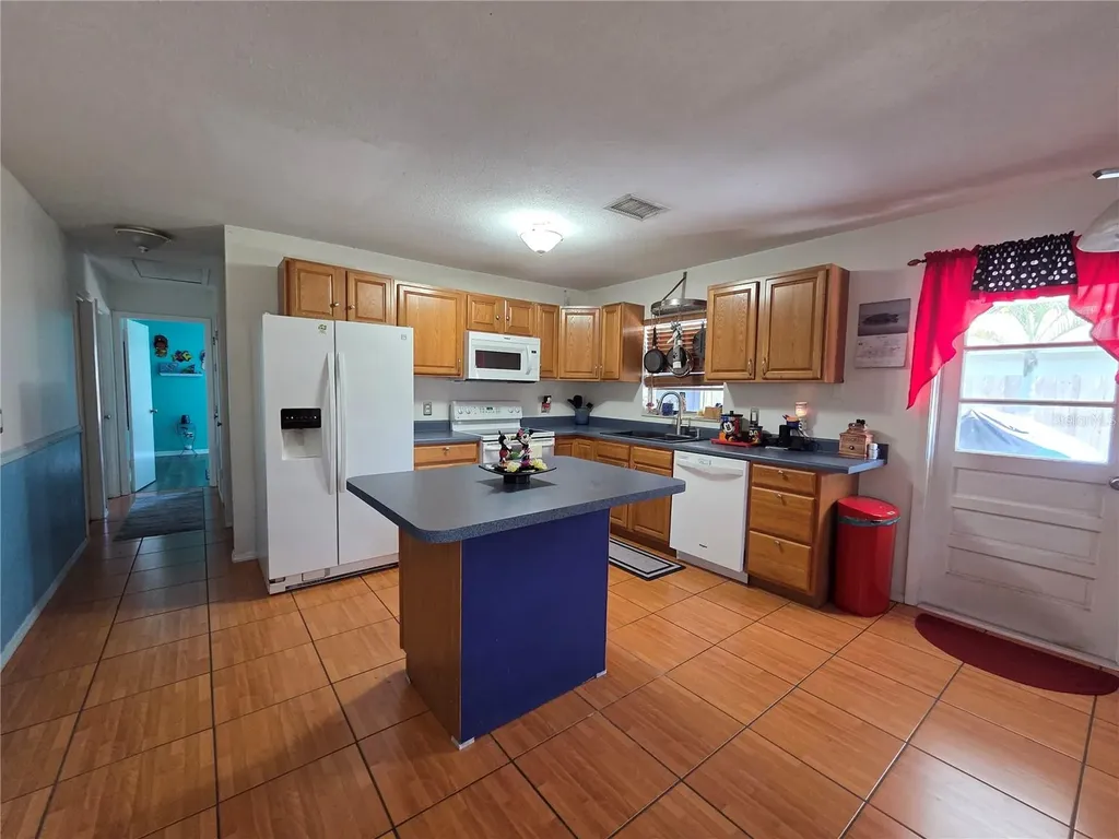 9272 51st Street N Pinellas Park FL 33782