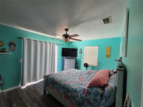 9272 51st Street N Pinellas Park FL 33782