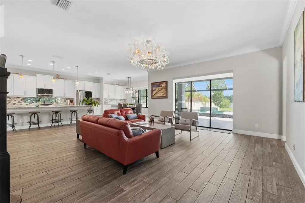 5167 Lakecastle Drive Tampa FL 33624