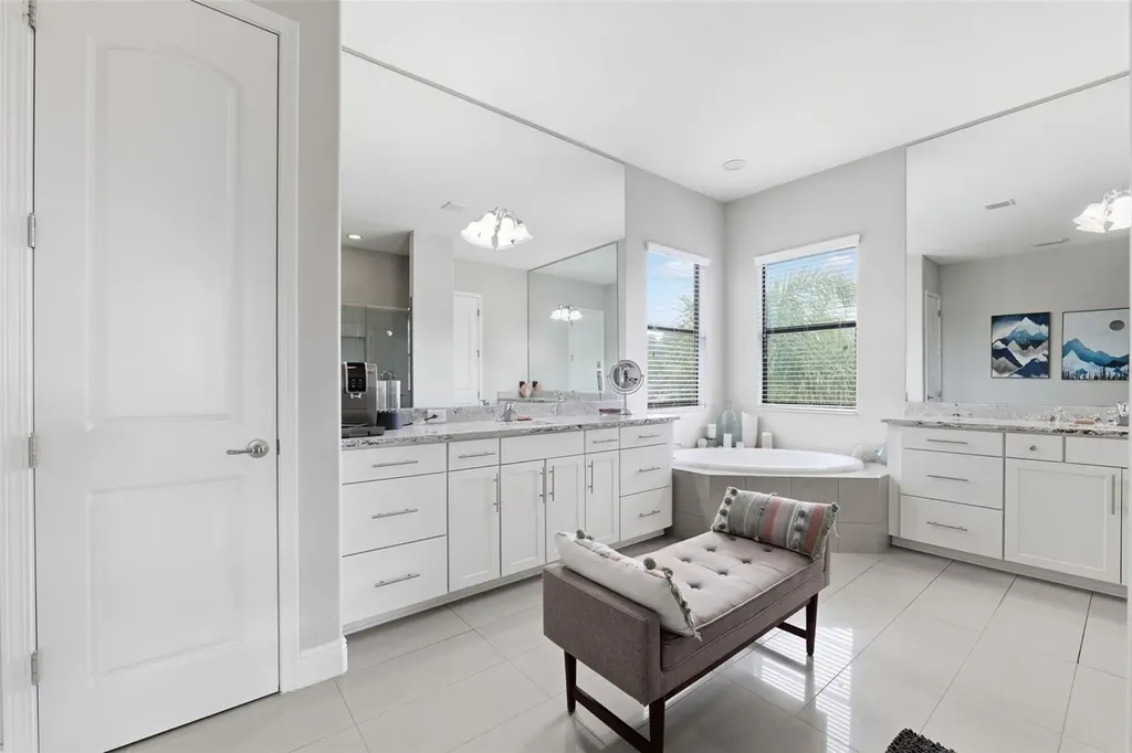 5167 Lakecastle Drive Tampa FL 33624