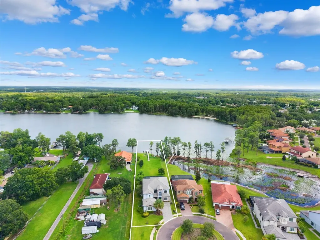 5167 Lakecastle Drive Tampa FL 33624