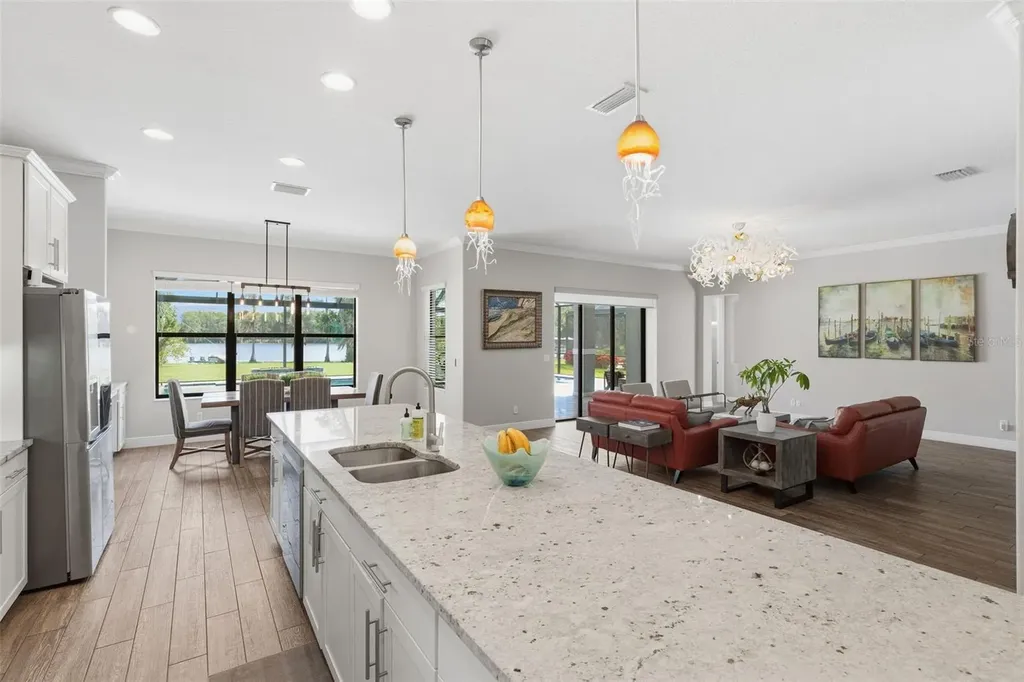5167 Lakecastle Drive Tampa FL 33624