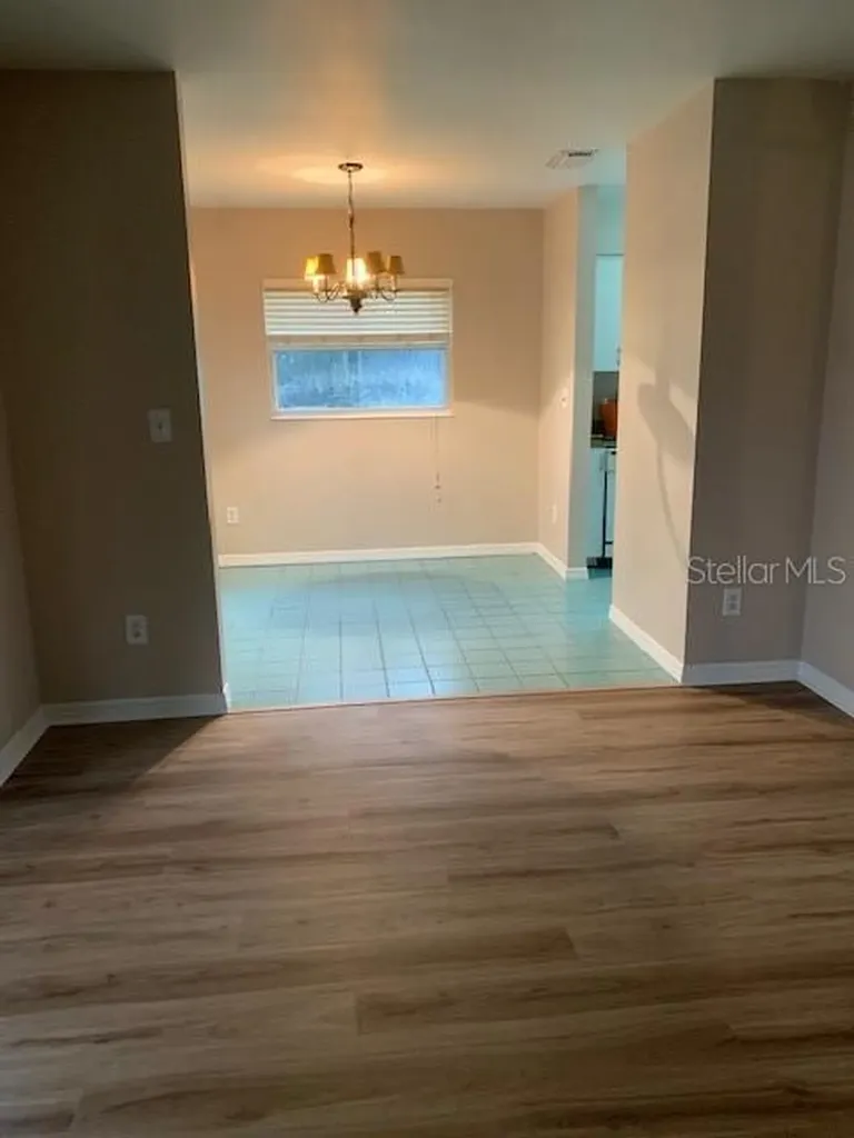 1940 64th Avenue N St Petersburg FL 33702