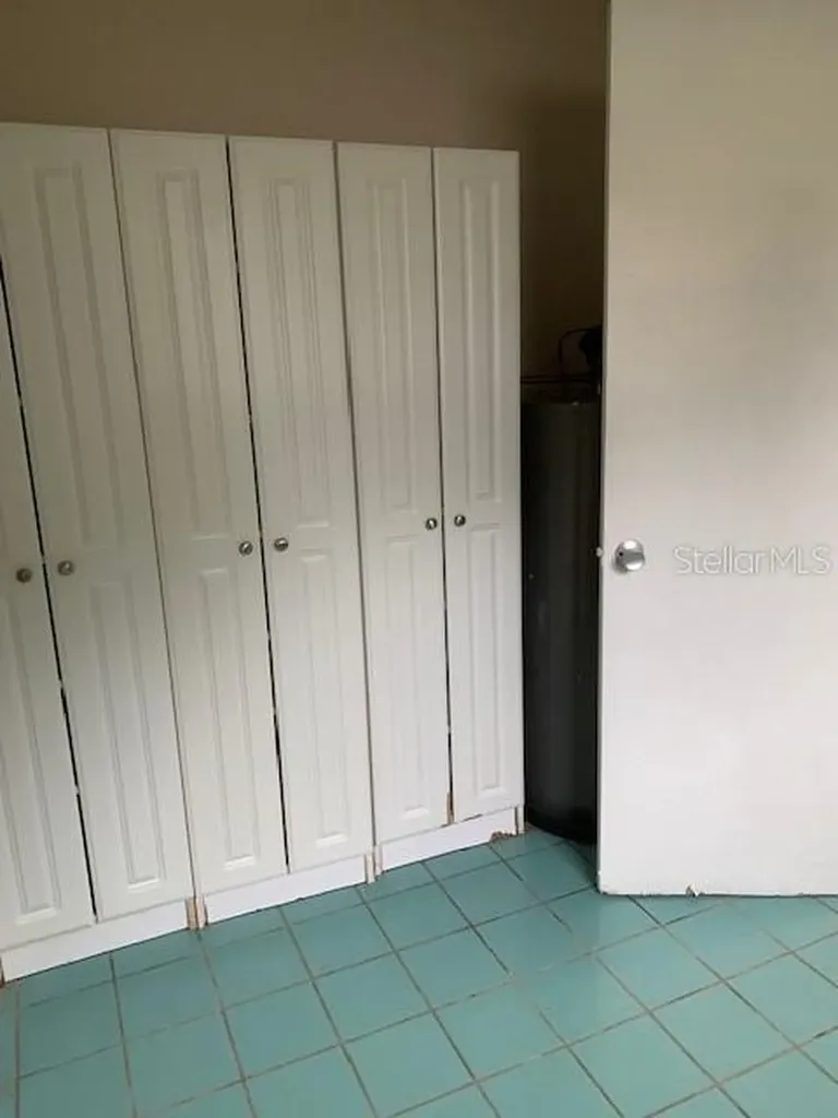 1940 64th Avenue N St Petersburg FL 33702
