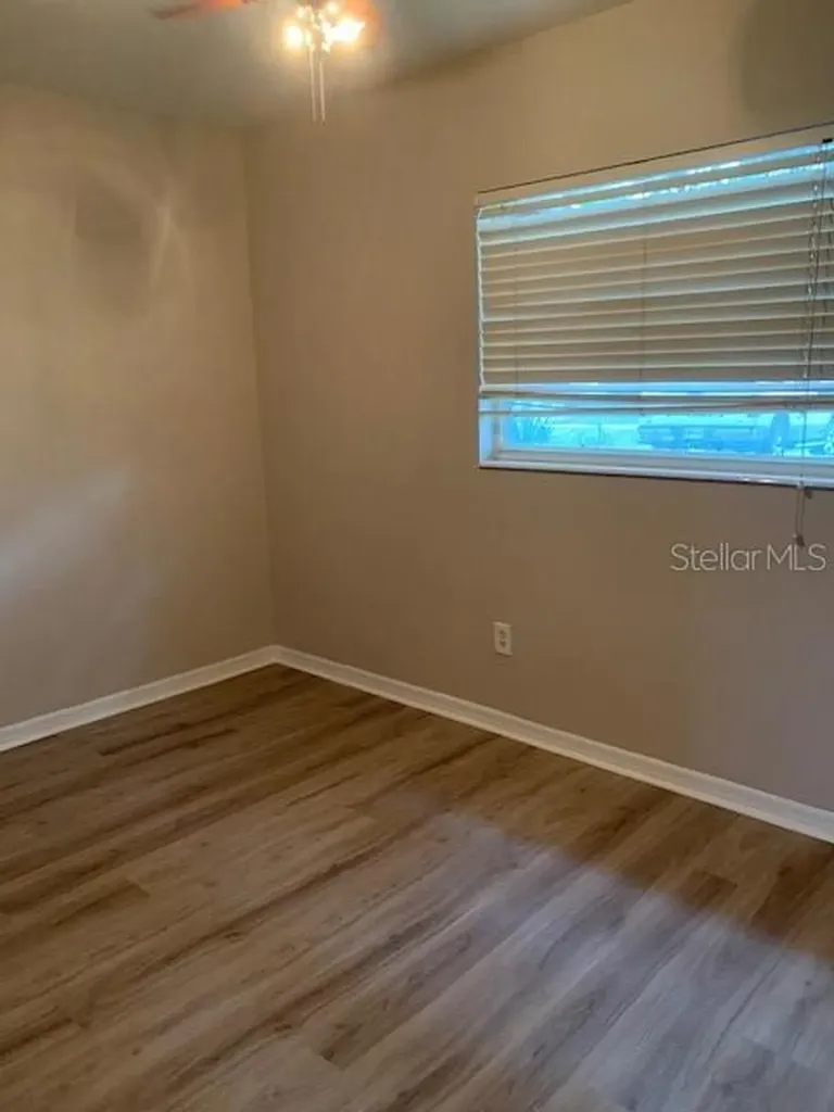 1940 64th Avenue N St Petersburg FL 33702