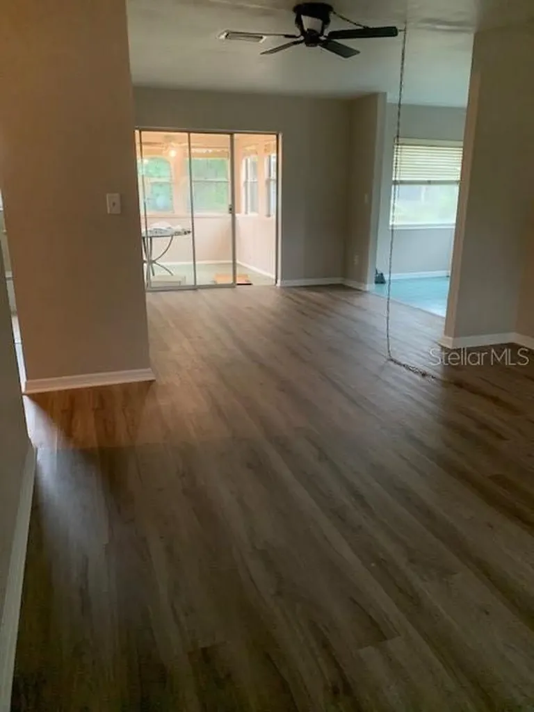 1940 64th Avenue N St Petersburg FL 33702