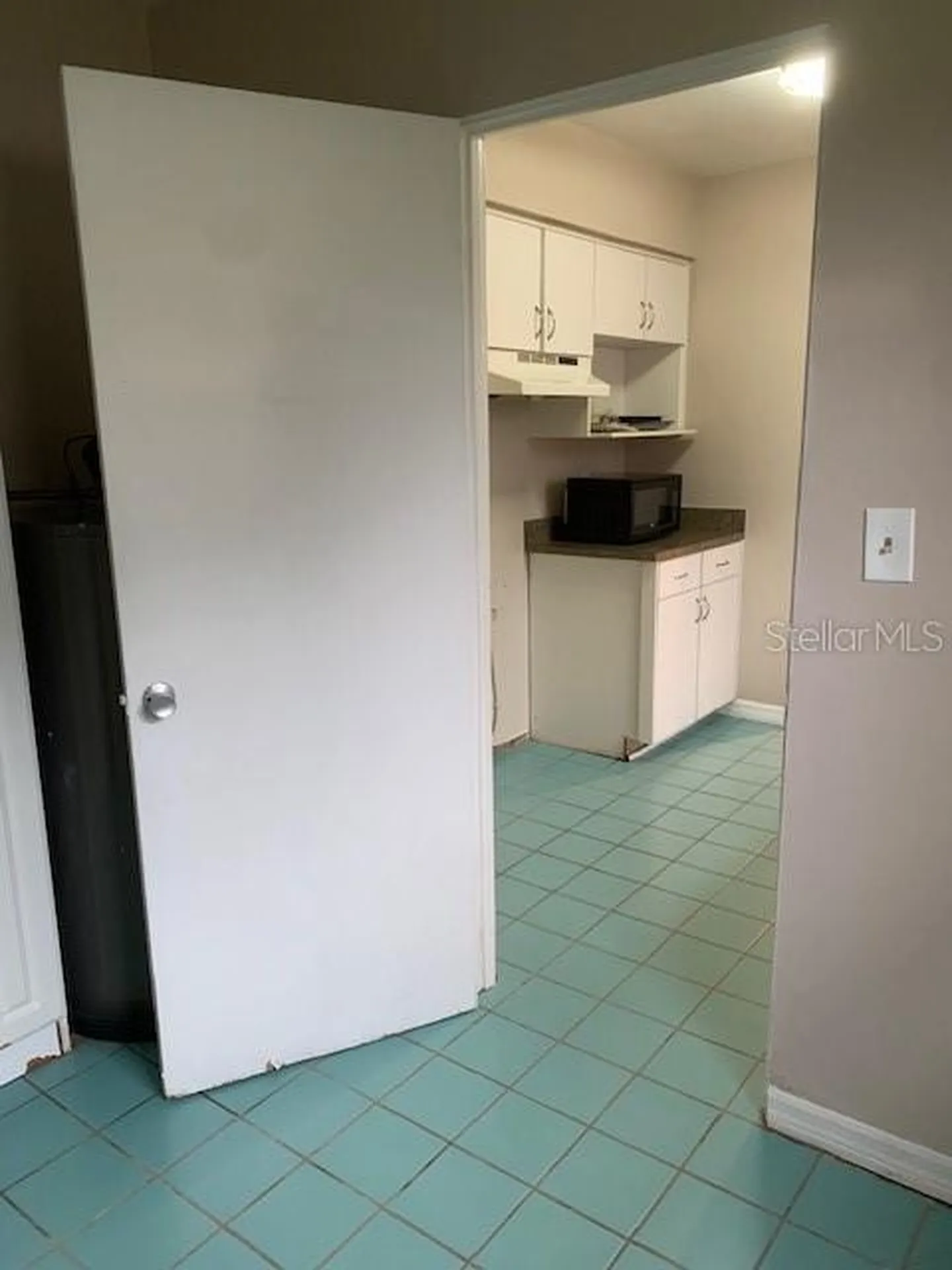 1940 64th Avenue N St Petersburg FL 33702