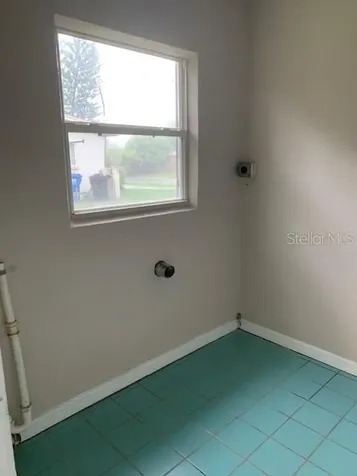 1940 64th Avenue N St Petersburg FL 33702