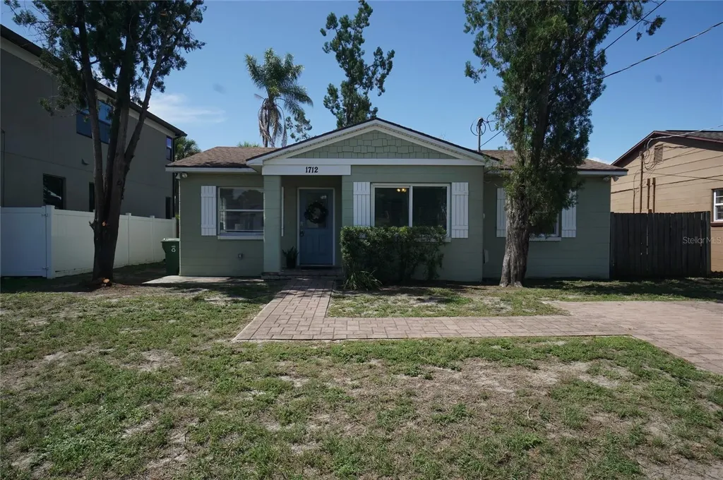 1712 W Grace Street Tampa FL 33607