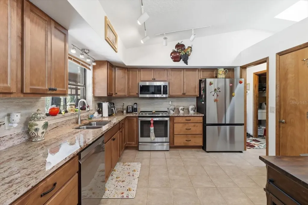 1900 W Alhambra Drive Citrus Springs FL 34434