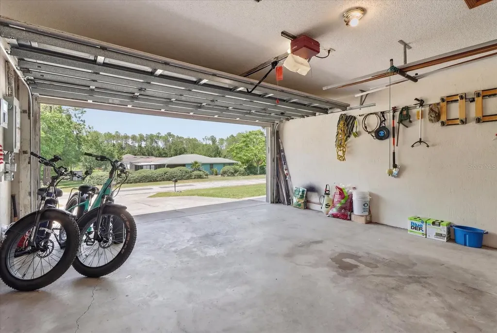 1900 W Alhambra Drive Citrus Springs FL 34434
