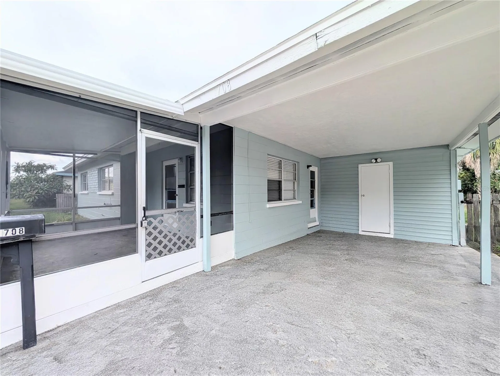 1708 Bayshore Gardens Parkway Bradenton FL 34207