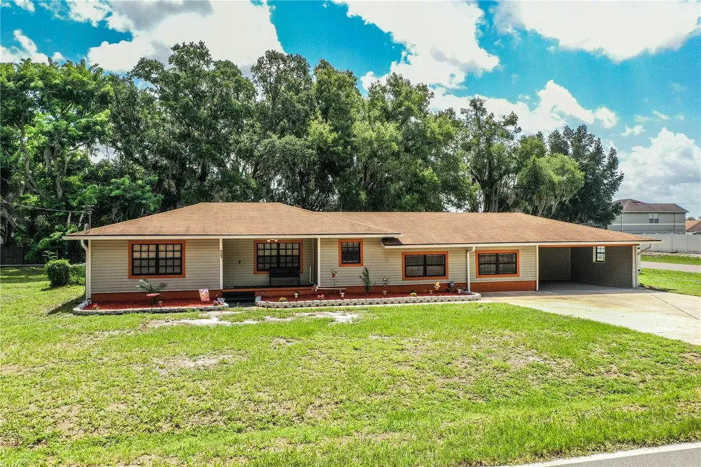 8505 N Campbell Road Lakeland FL 33810