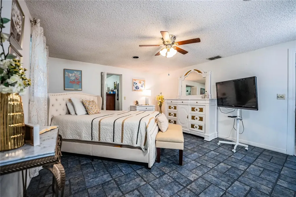 8505 N Campbell Road Lakeland FL 33810