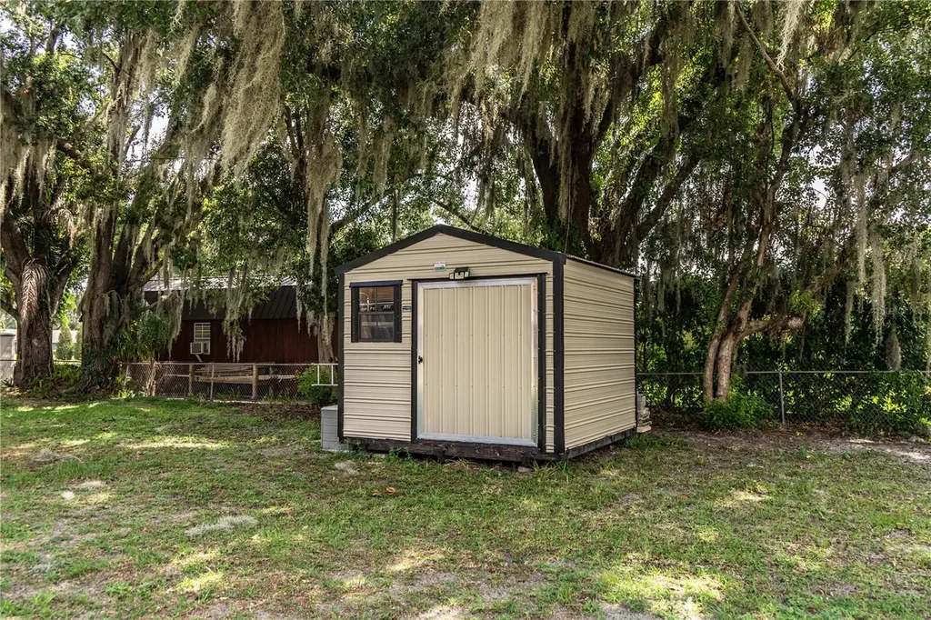 8505 N Campbell Road Lakeland FL 33810
