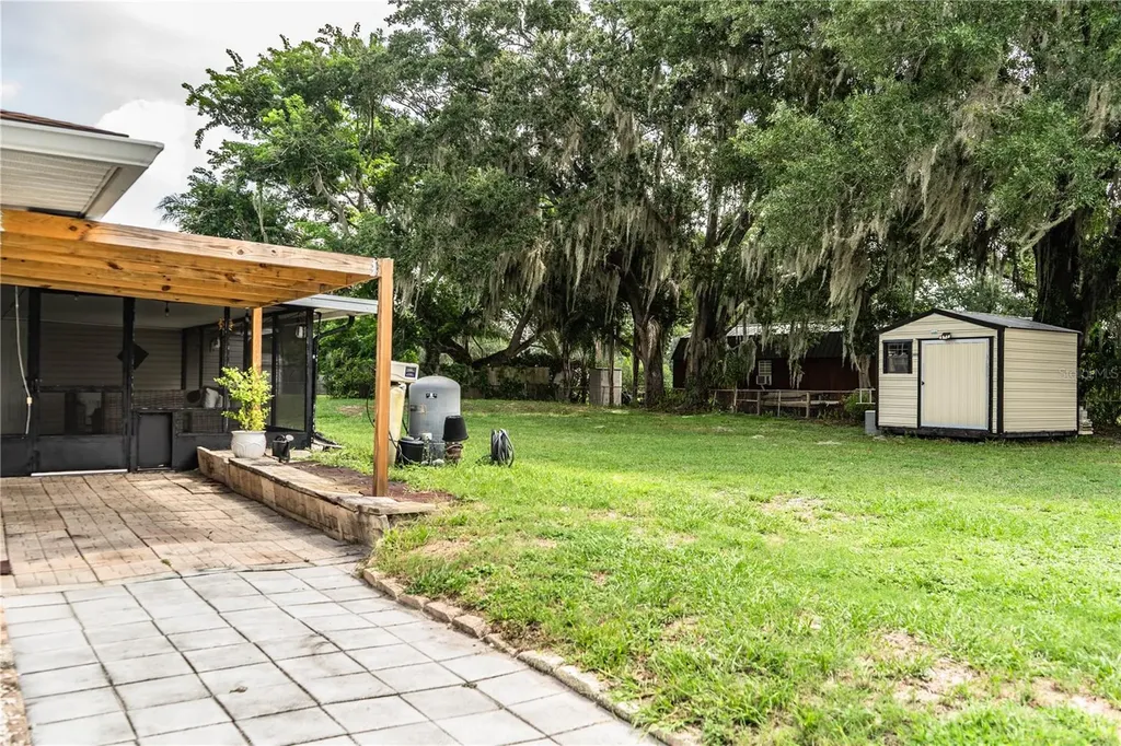 8505 N Campbell Road Lakeland FL 33810
